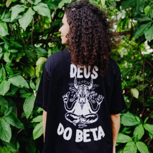 Camisa 100% Algodão PREMIUM Modelo DEUS DO BETA